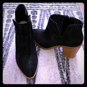 1. STATE Black Booties